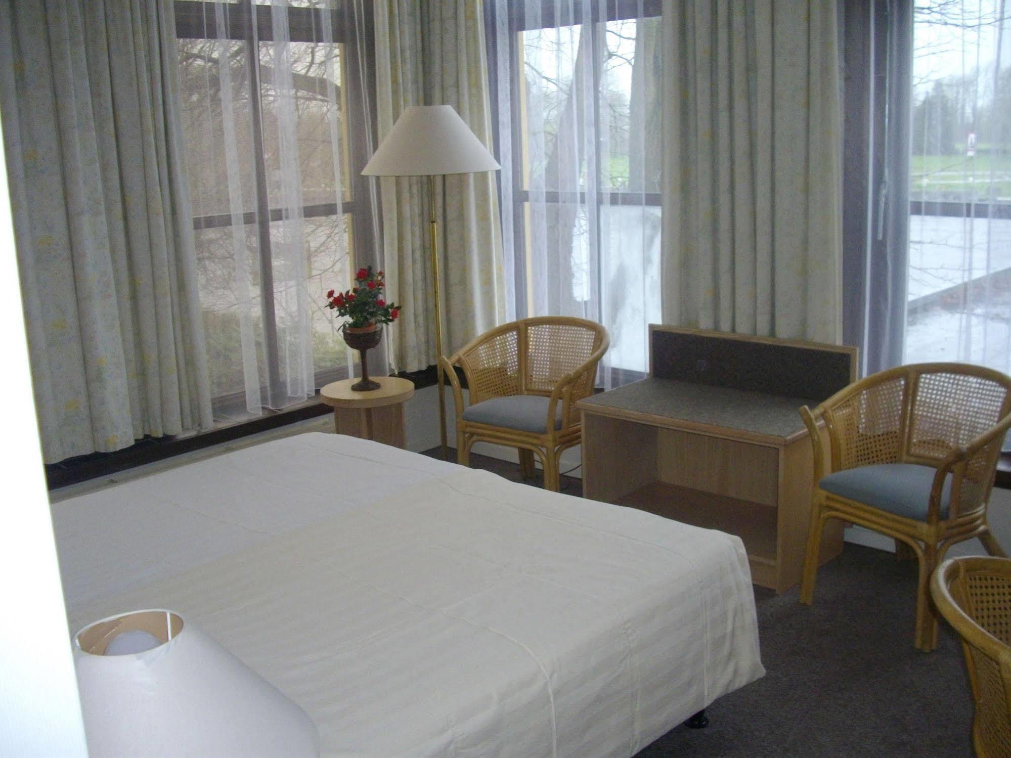 De Oude Schouw Hotel Jirnsum Ngoại thất bức ảnh