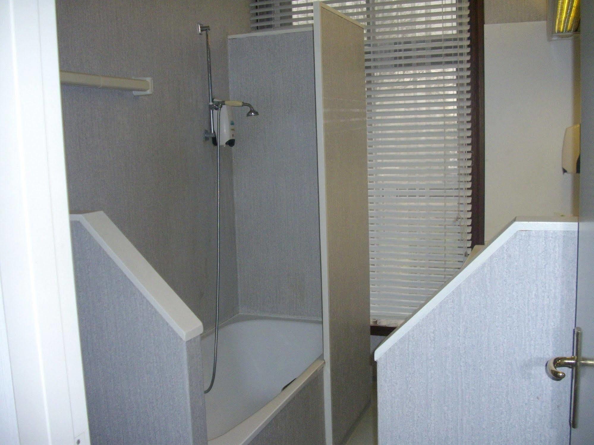 De Oude Schouw Hotel Jirnsum Ngoại thất bức ảnh