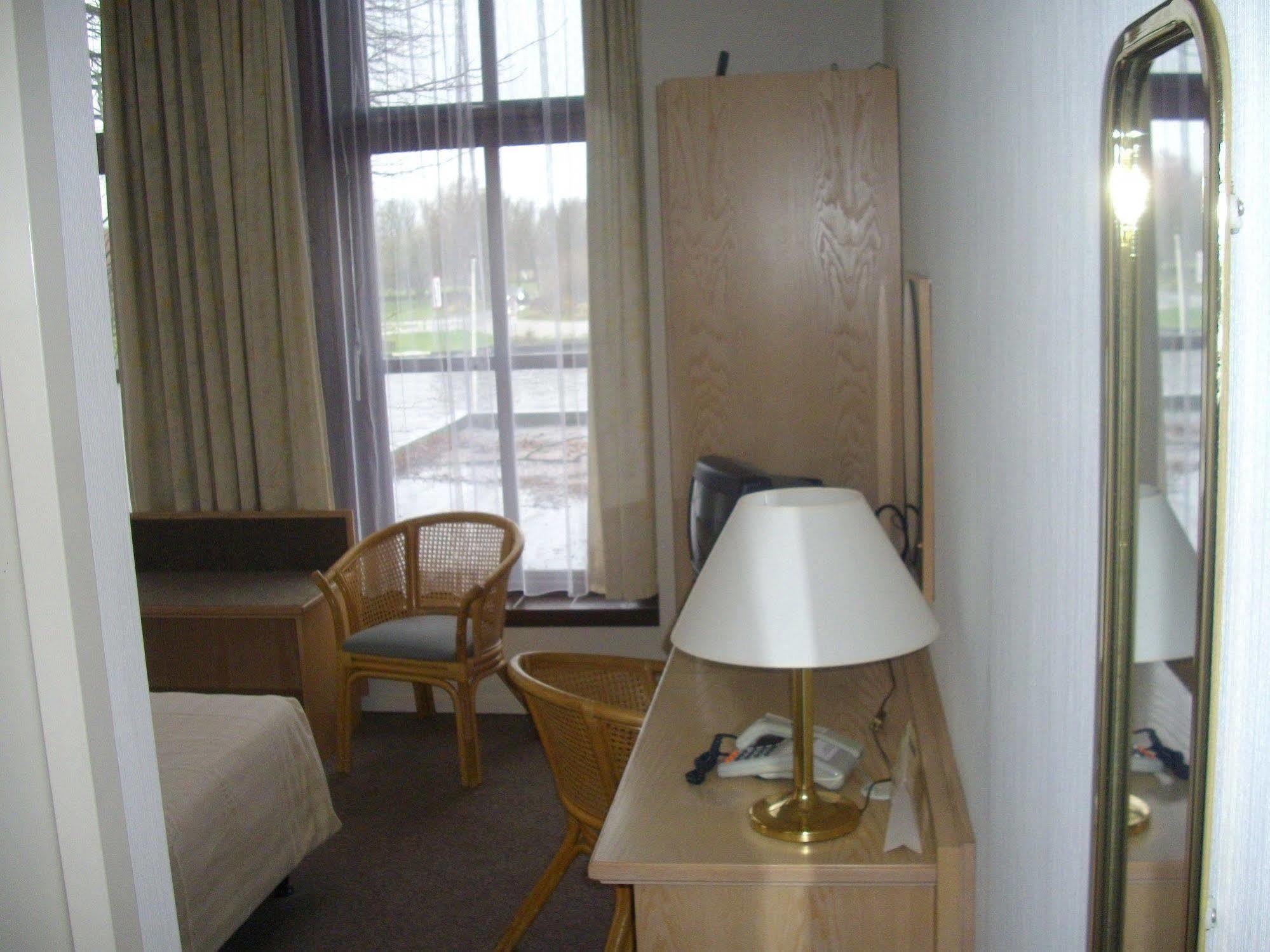 De Oude Schouw Hotel Jirnsum Ngoại thất bức ảnh