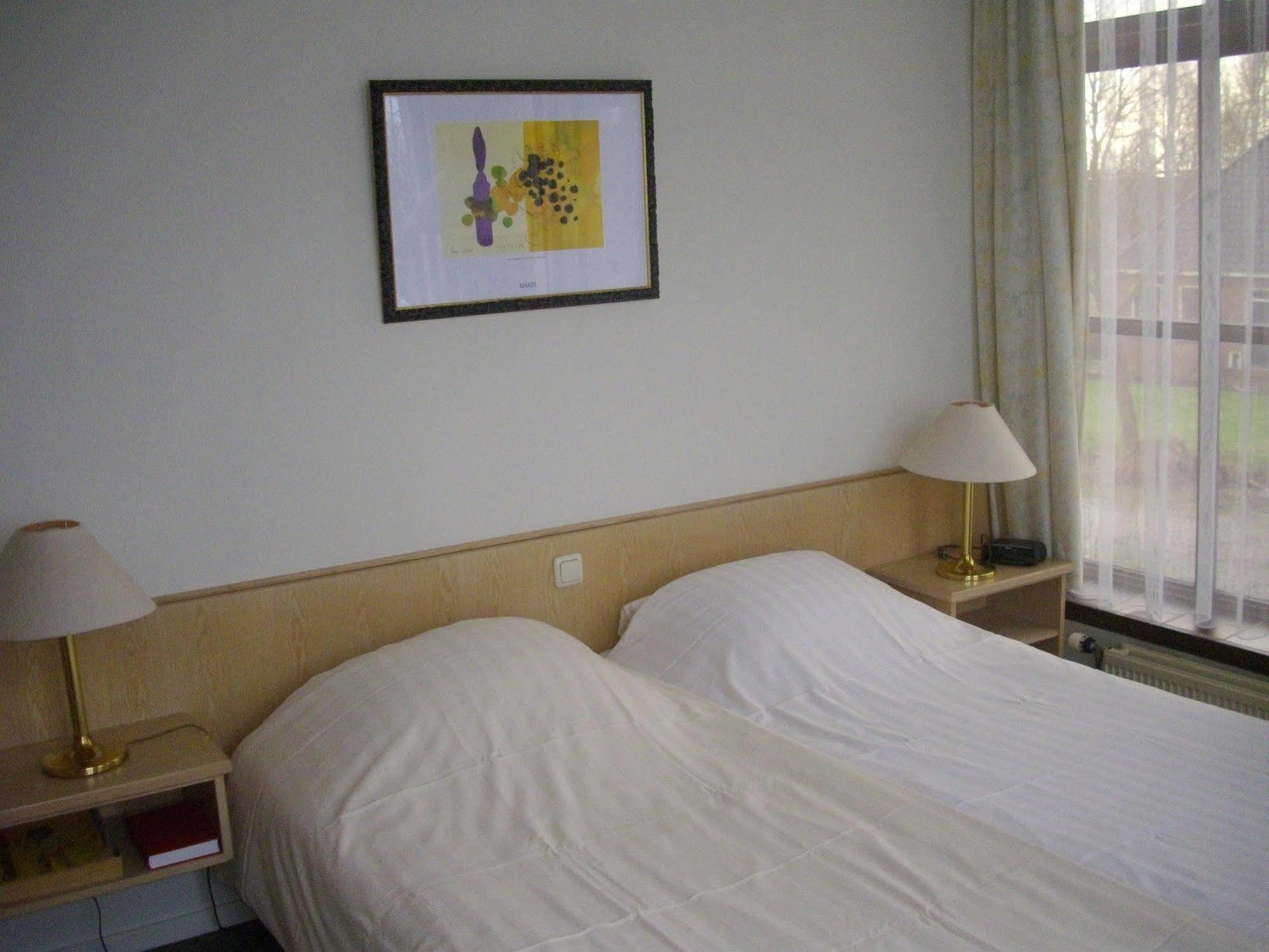 De Oude Schouw Hotel Jirnsum Ngoại thất bức ảnh